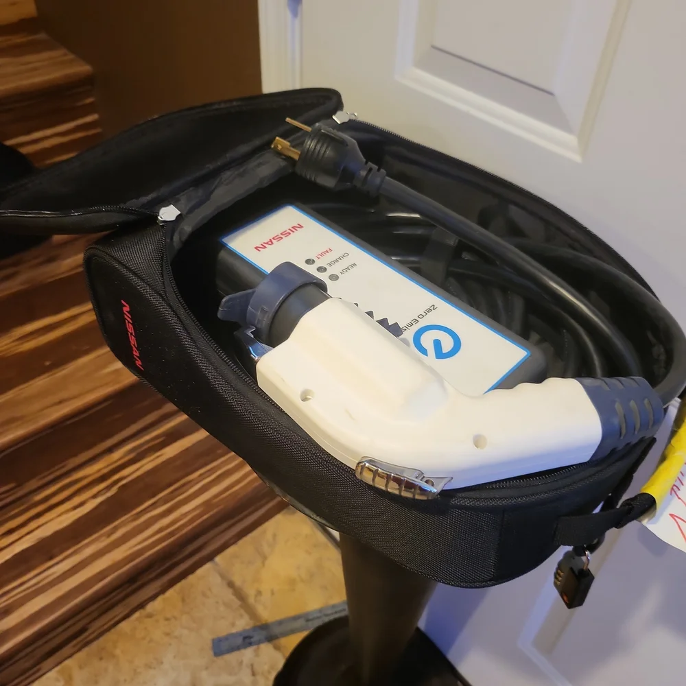 Nissan Leaf 30Amp 240v Quick Charger w/ Case Professionally Modified - Picture 1 of 6